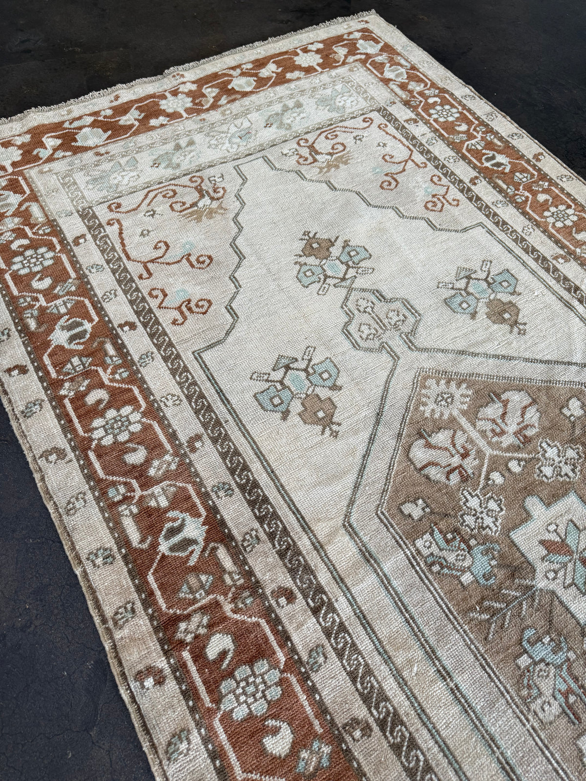 Natural vintage Turkish rug