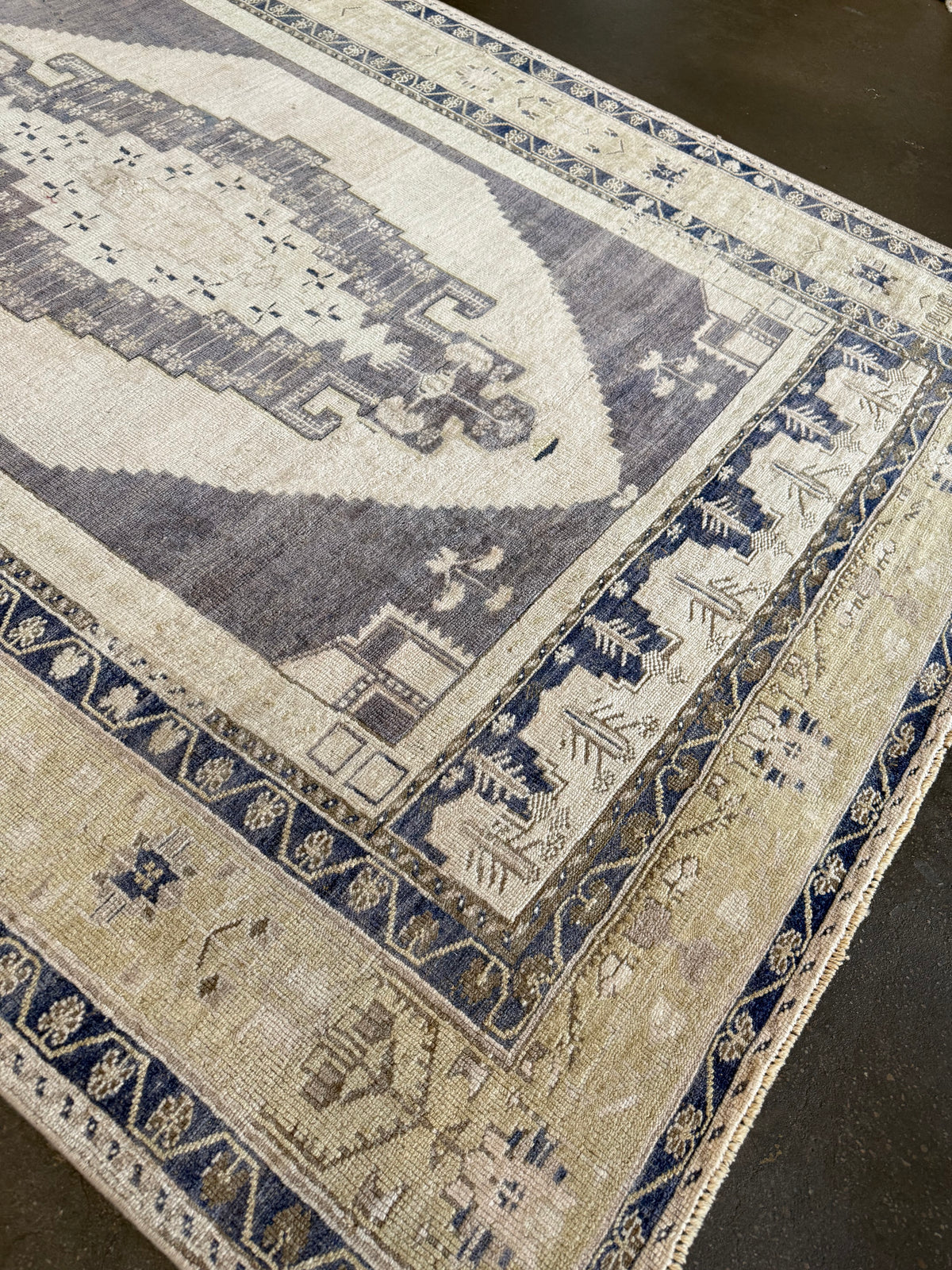 Natural vintage Turkish rug