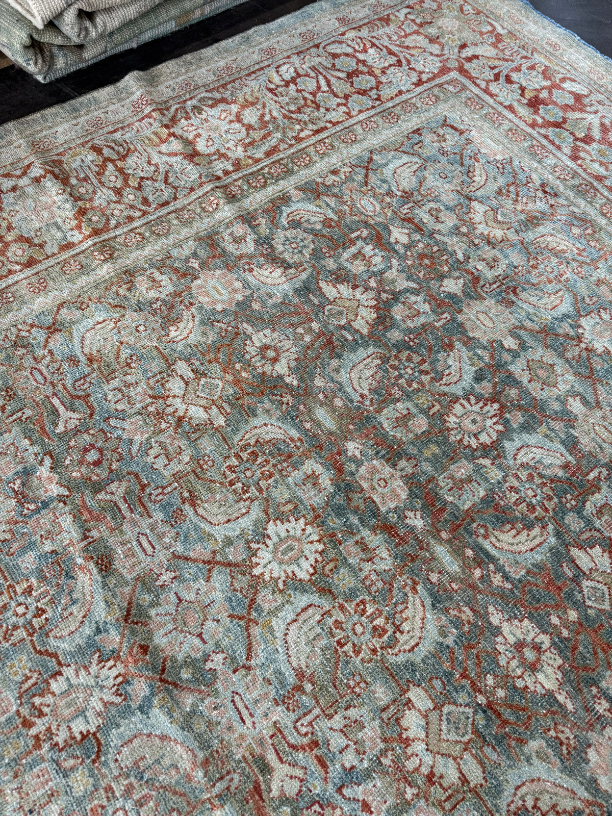 Antique persian Mahal rug