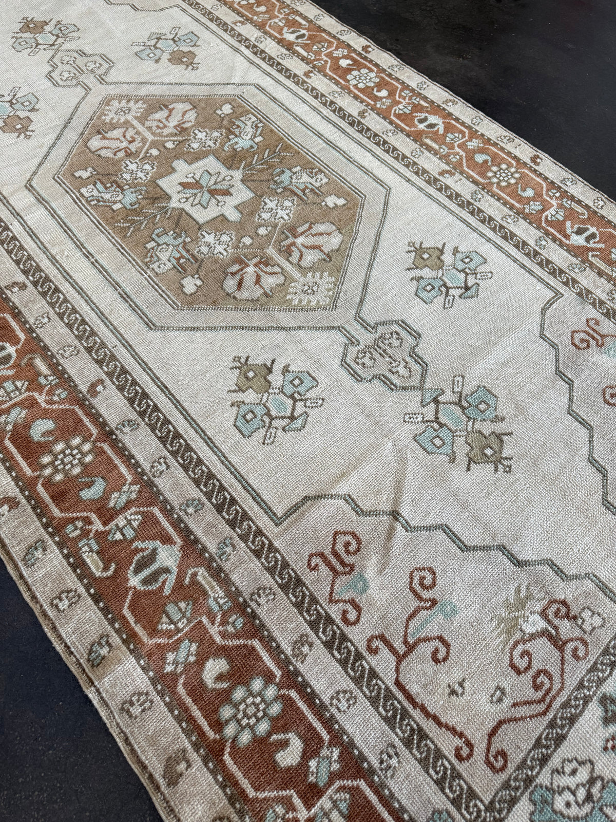 Natural vintage Turkish rug