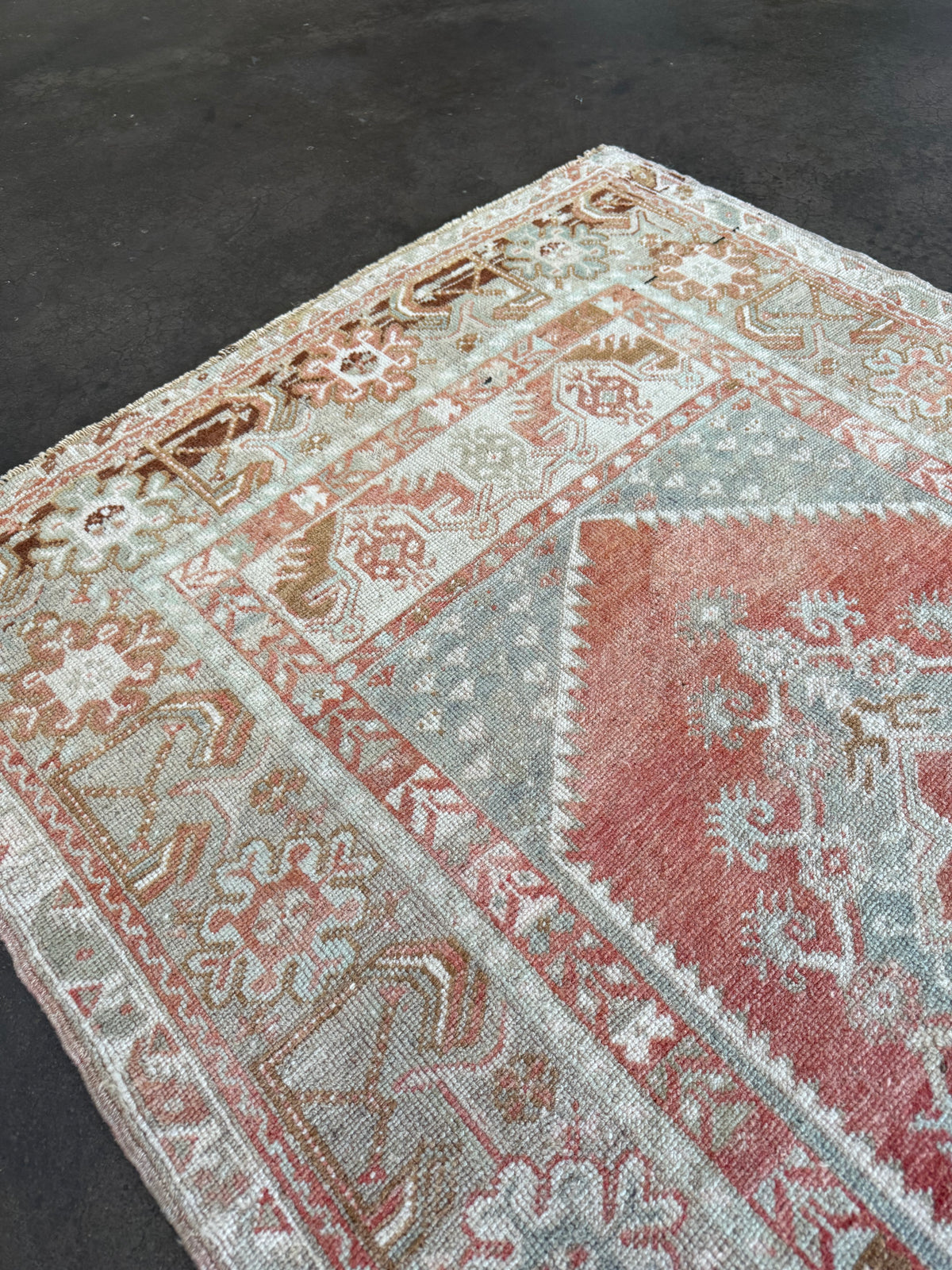 Vintage anatollian rug